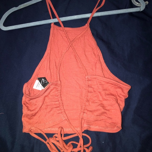 Halter top - Picture 2 of 3